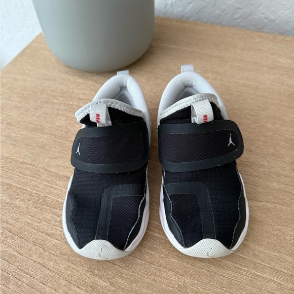 Nike Jordan Preschool 23/7 Sneaker Toddler Size 9 - Picture 2 of 5